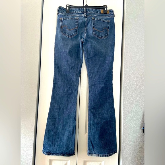 Signature by Levi Strauss Denim - Levi’s Signature low rise boot cut women’s size 12